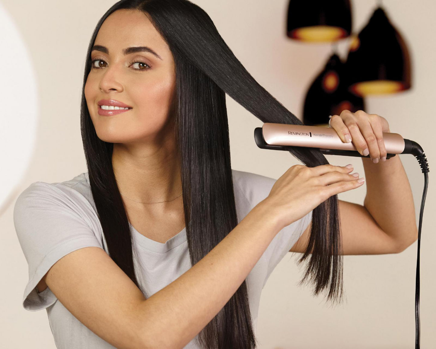 Plancha Alisadora Remington Keratina y Aceite de Argán