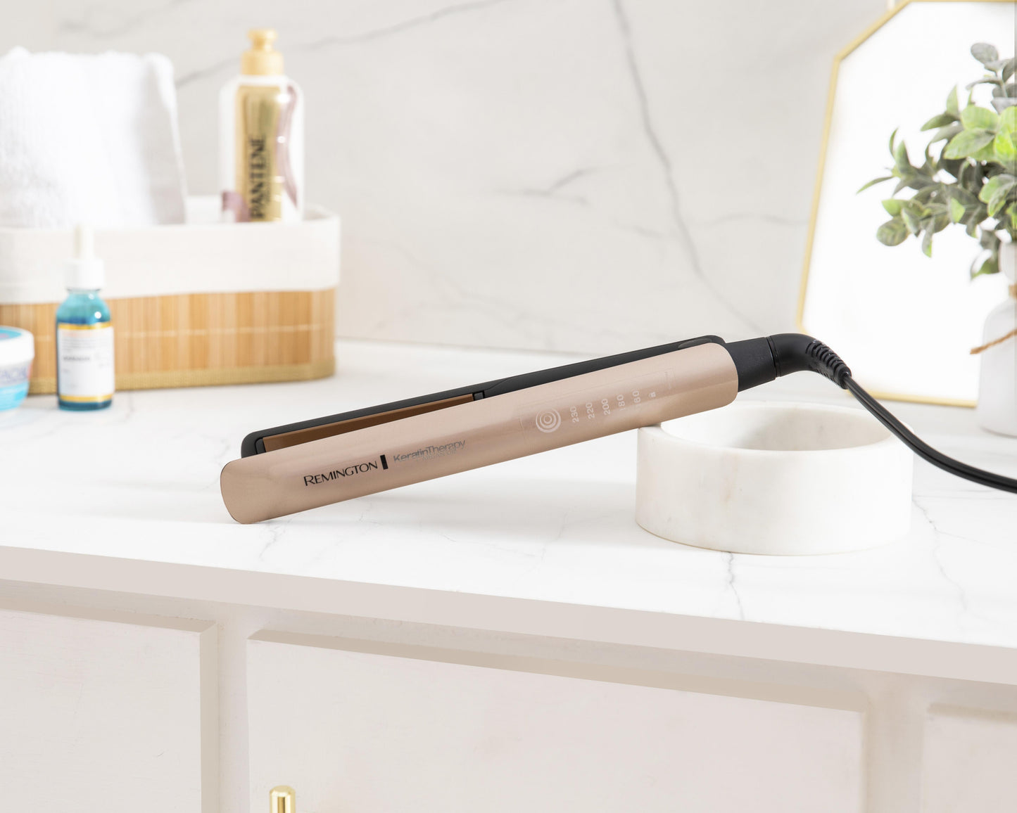 Plancha Alisadora Remington Keratina y Aceite de Argán