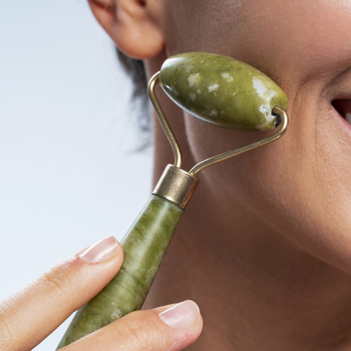 Rodillo de Jade de Piedra Natural - Masajeador Facial